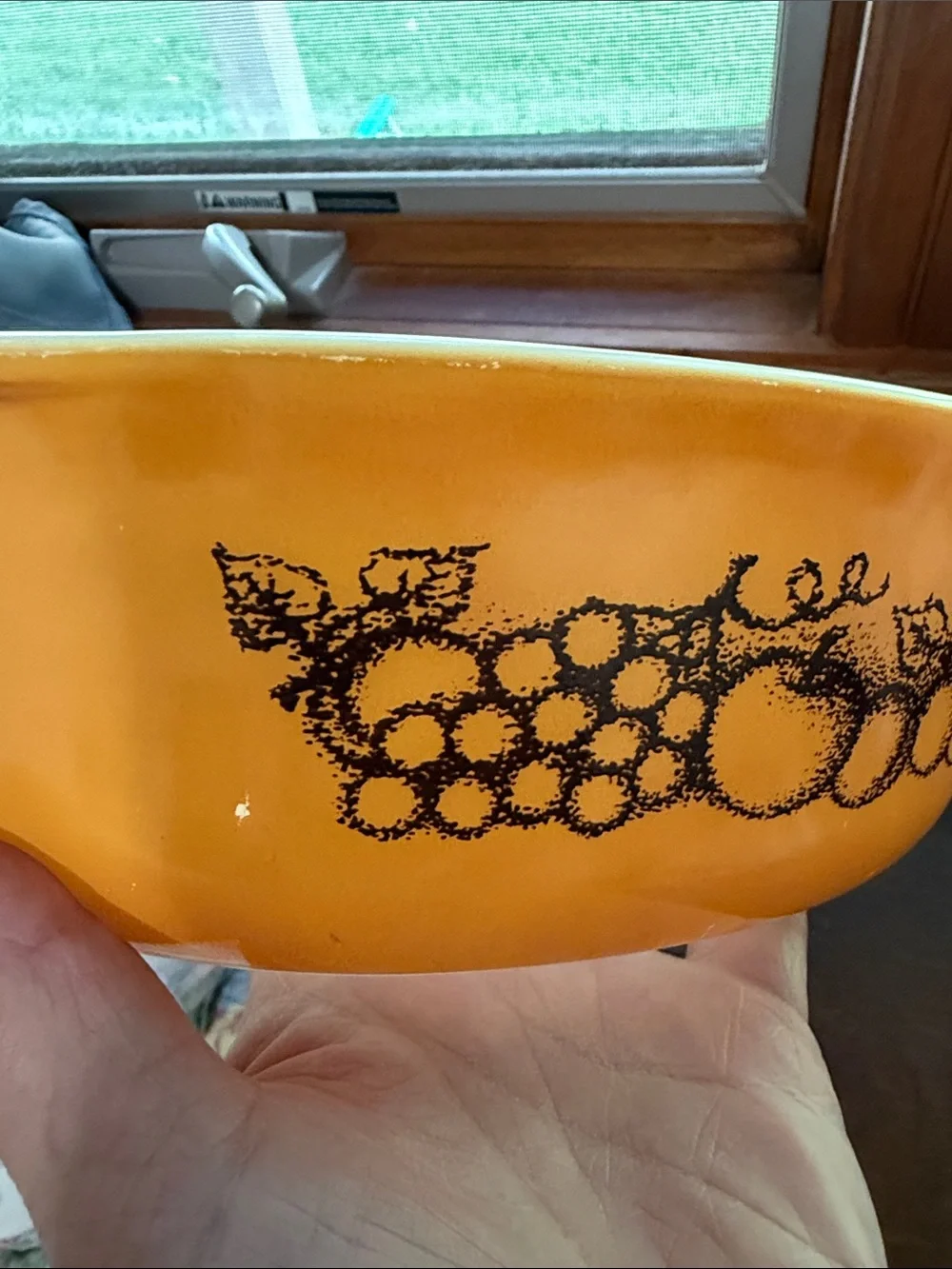 Pyrex Old Orchard Casserole Dish with Brown Lid
